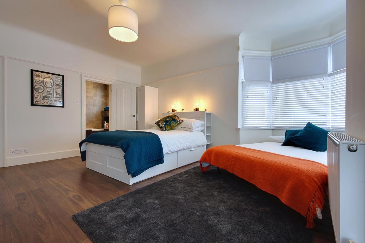 Large En-Suite By The Beach Борнмът Екстериор снимка