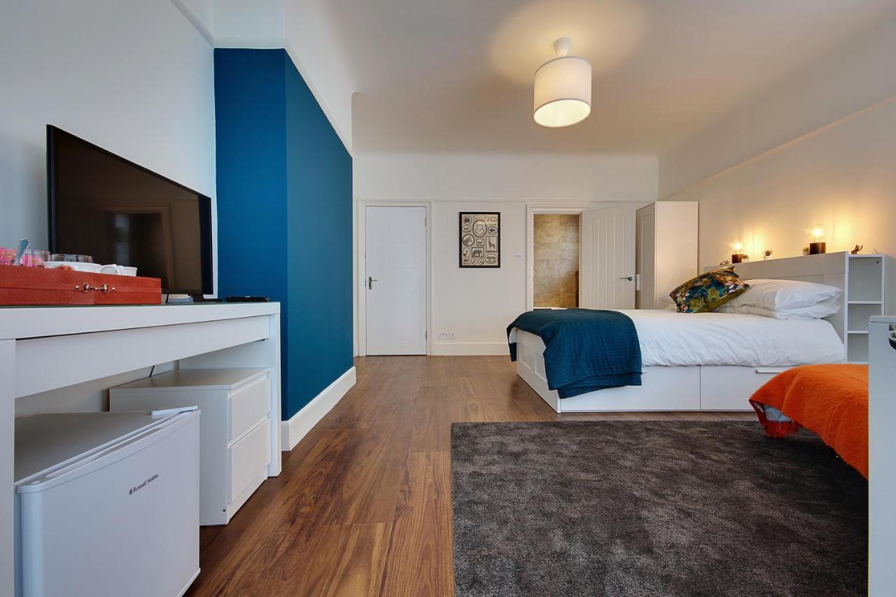 Large En-Suite By The Beach Борнмът Екстериор снимка