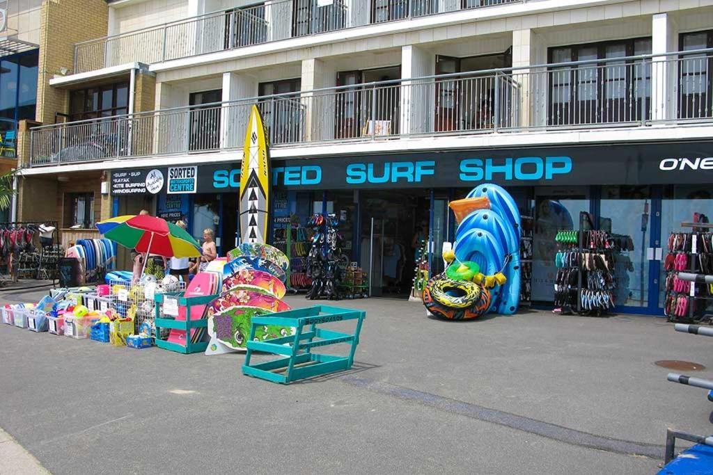 Large En-Suite By The Beach Борнмът Екстериор снимка